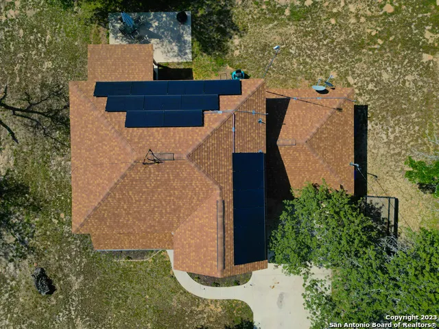 90 NINE PATCH DR Poteet, TX 78065