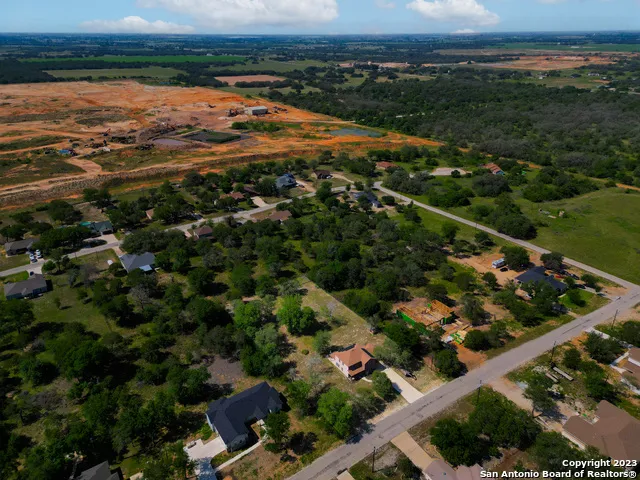 90 NINE PATCH DR Poteet, TX 78065