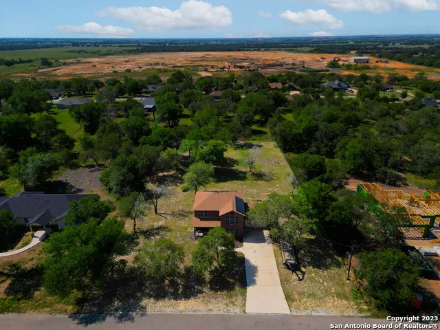 90 NINE PATCH DR Poteet, TX 78065