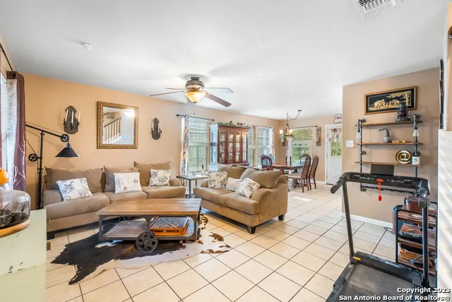 90 NINE PATCH DR Poteet, TX 78065
