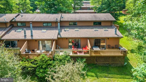5 LAUREL BROOK DRIVE #5