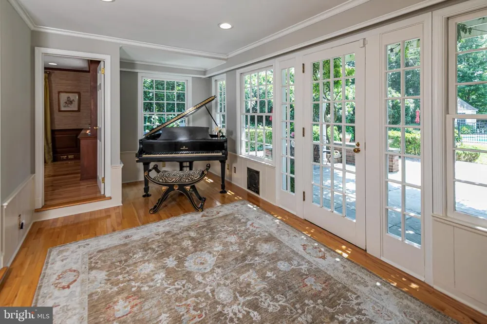 38 PARDOE ROAD Princeton, NJ 08540
