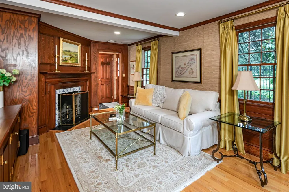 38 PARDOE ROAD Princeton, NJ 08540