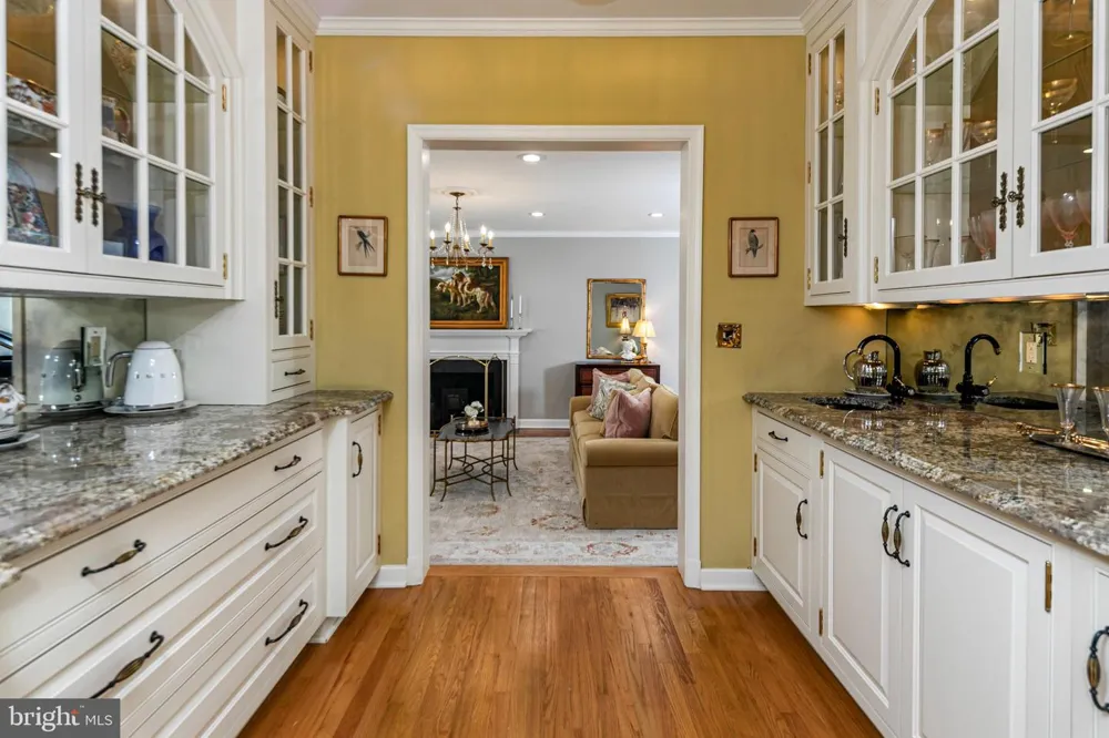 38 PARDOE ROAD Princeton, NJ 08540