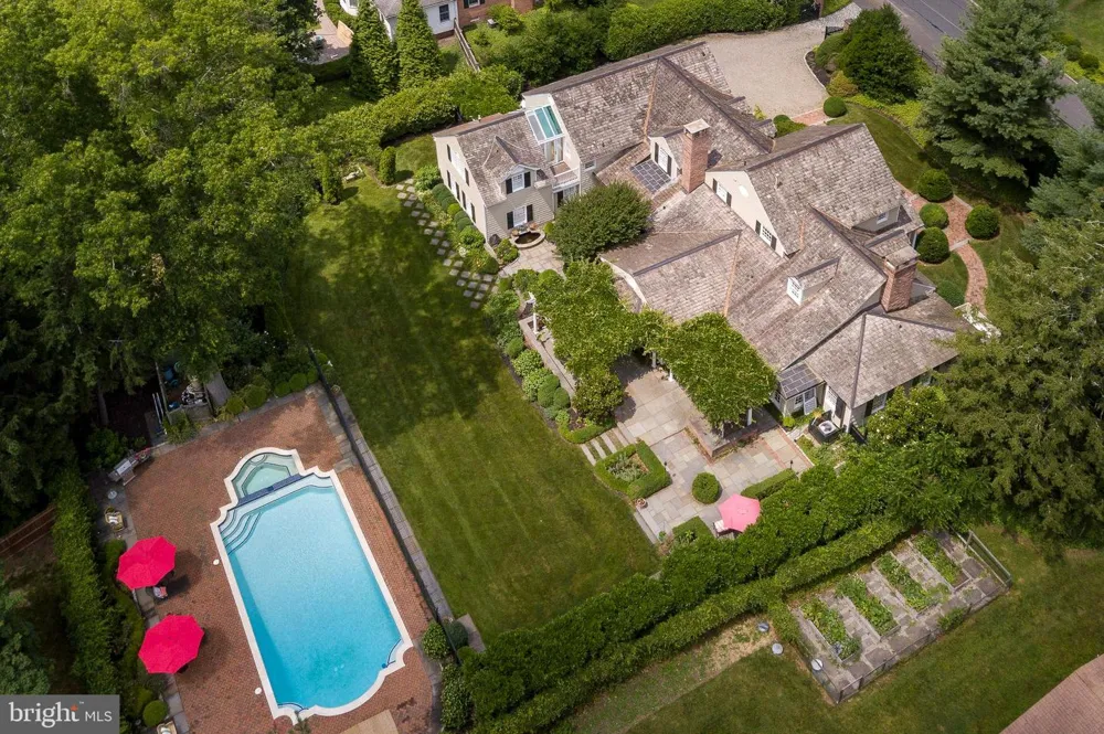 38 PARDOE ROAD Princeton, NJ 08540
