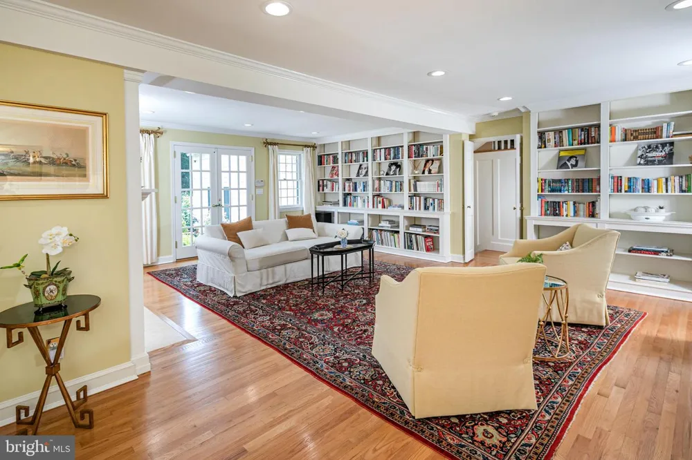 38 PARDOE ROAD Princeton, NJ 08540