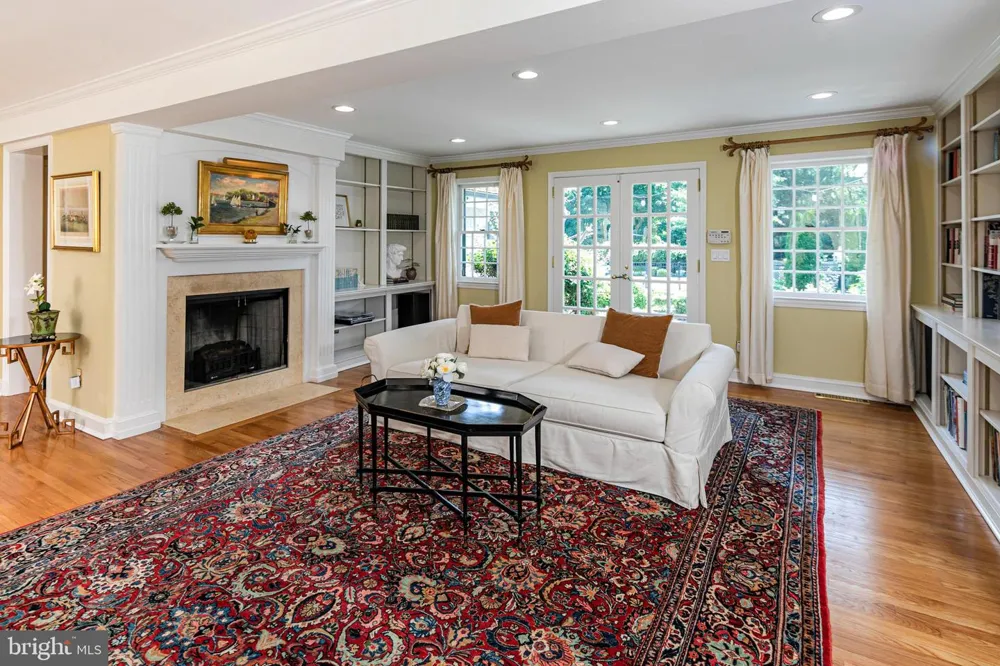 38 PARDOE ROAD Princeton, NJ 08540