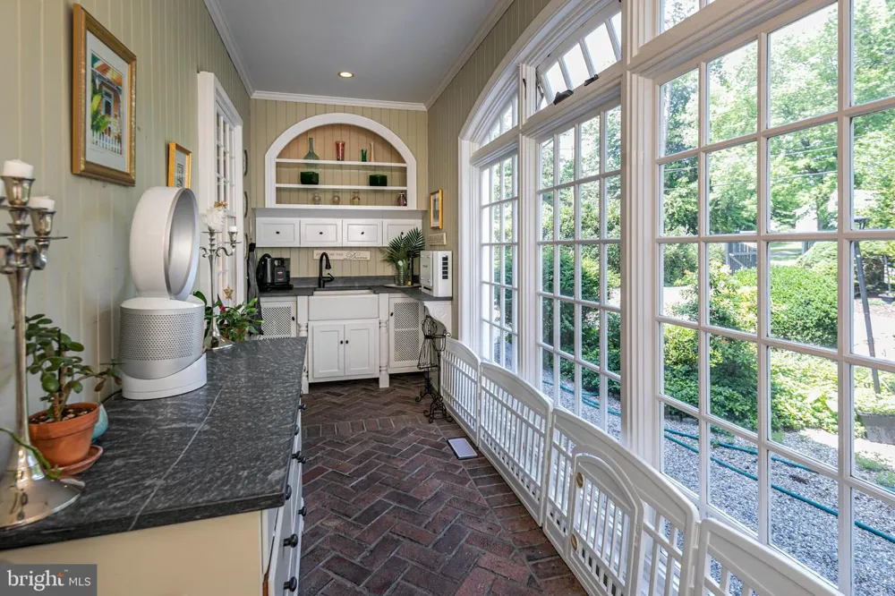 38 PARDOE ROAD Princeton, NJ 08540