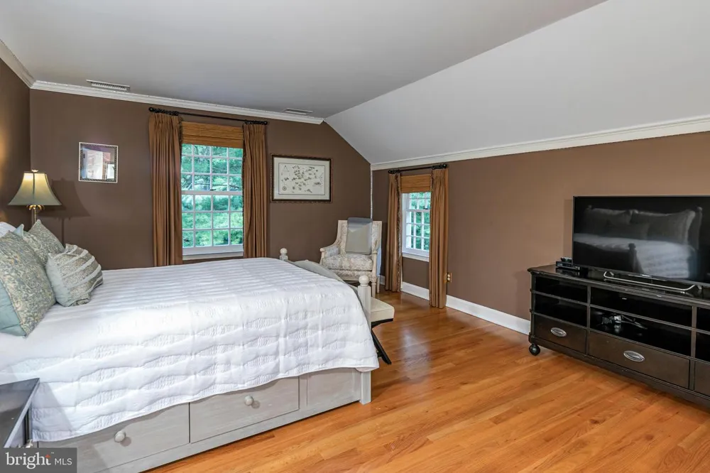 38 PARDOE ROAD Princeton, NJ 08540