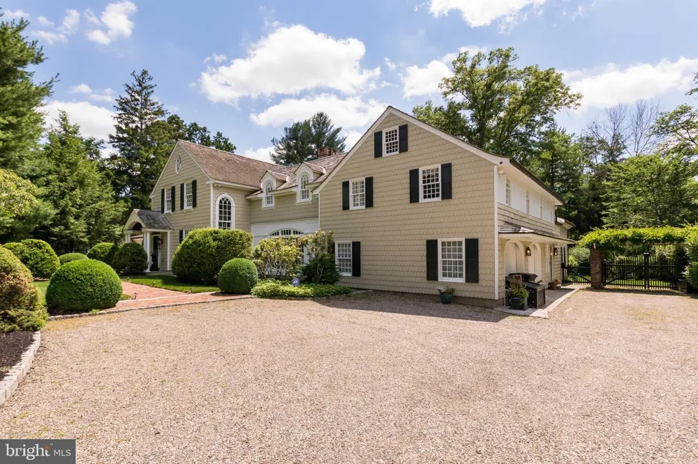 38 PARDOE ROAD Princeton, NJ 08540
