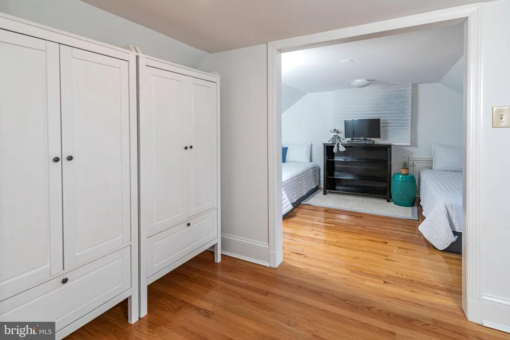 38 PARDOE ROAD Princeton, NJ 08540