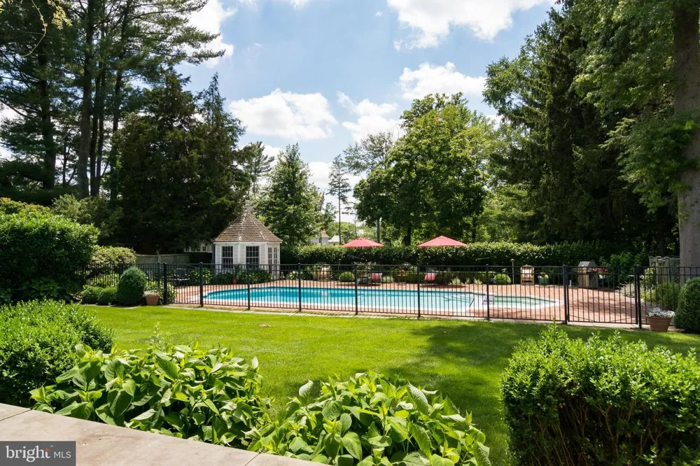 38 PARDOE ROAD Princeton, NJ 08540