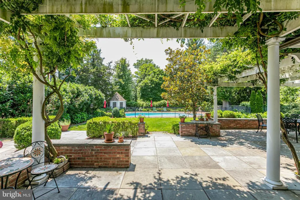 38 PARDOE ROAD Princeton, NJ 08540