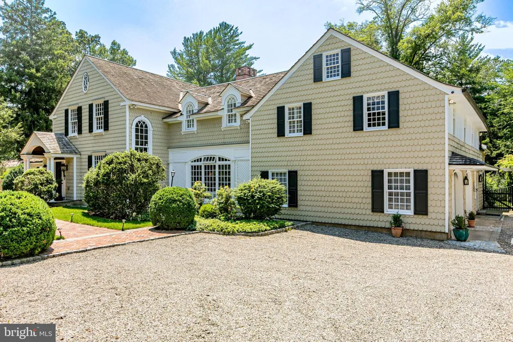 38 PARDOE ROAD Princeton, NJ 08540