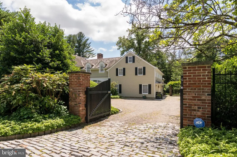 38 PARDOE ROAD Princeton, NJ 08540