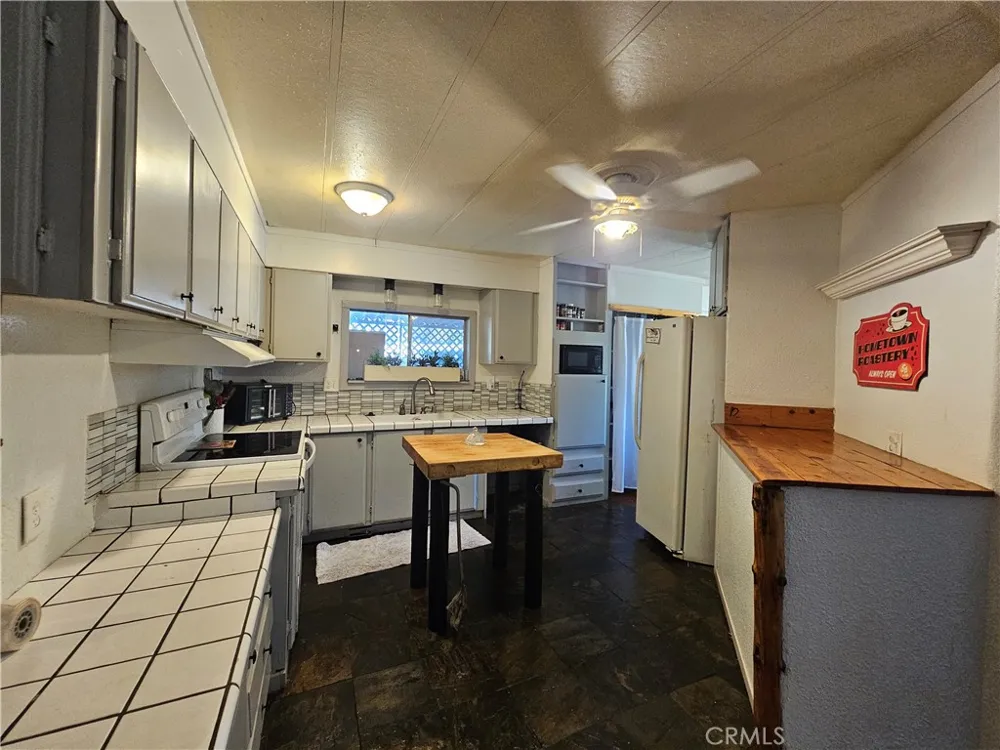 12022 E Highway 20 Clearlake Oaks, CA 95423