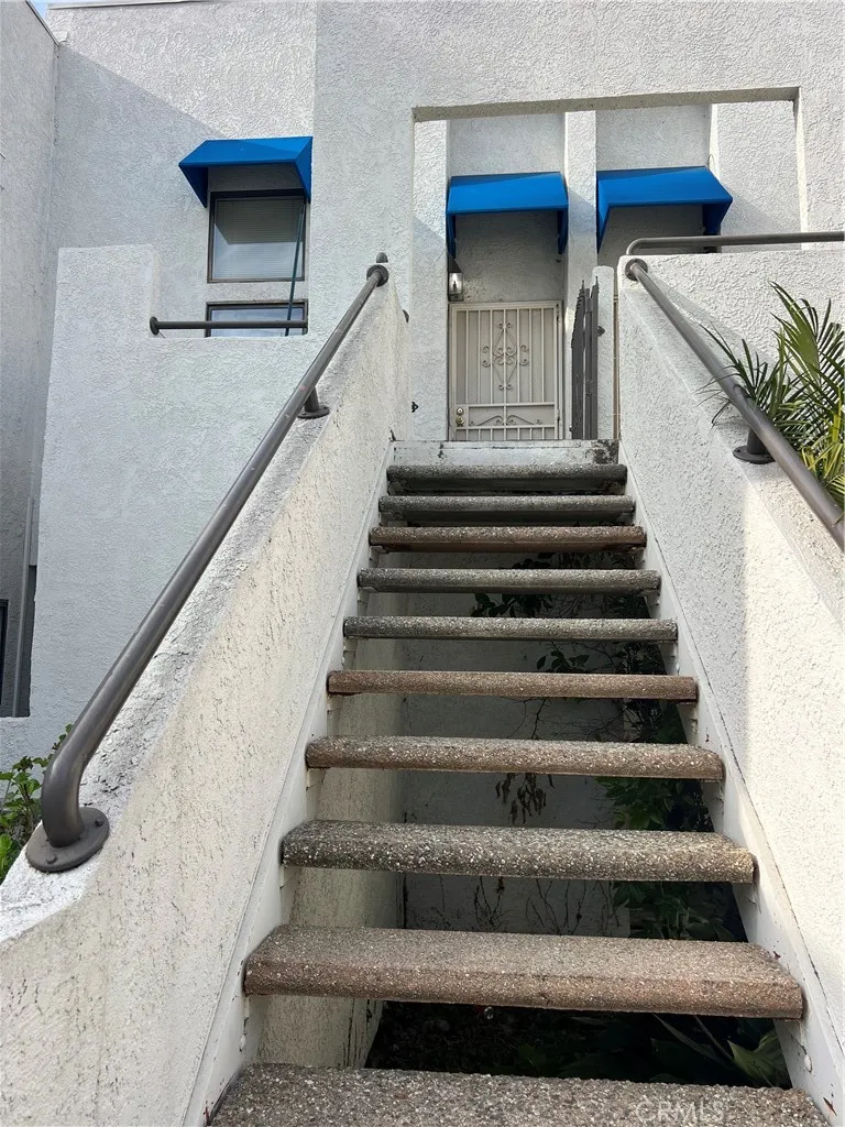 304 Park Shadow Court Baldwin Park, CA 91706