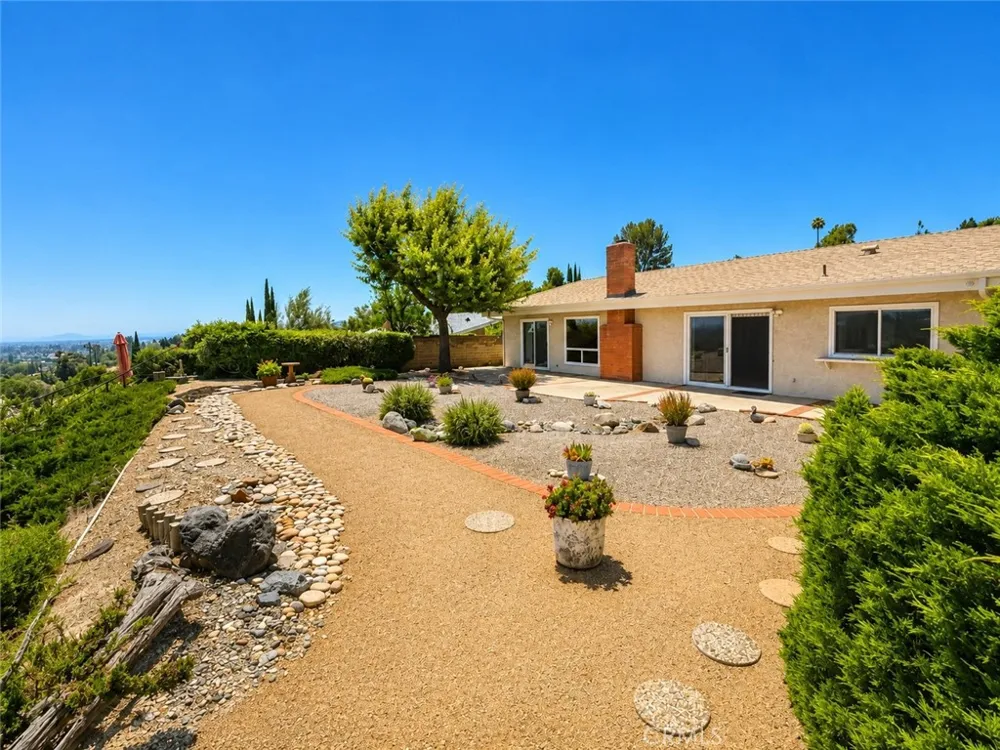 23707 Sandalwood West Hills, CA 91307