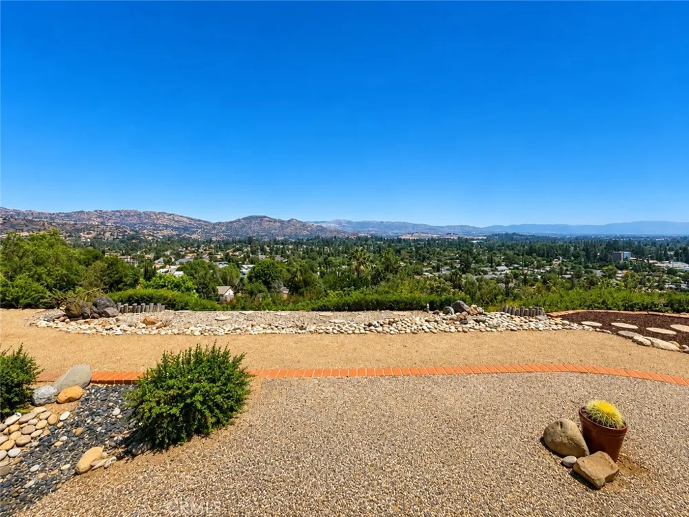 23707 Sandalwood West Hills, CA 91307