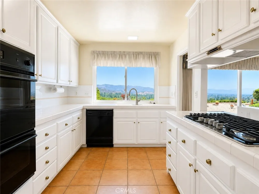 23707 Sandalwood West Hills, CA 91307