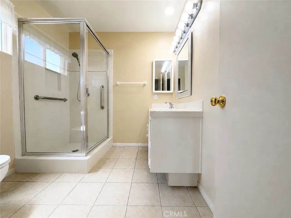23707 Sandalwood West Hills, CA 91307