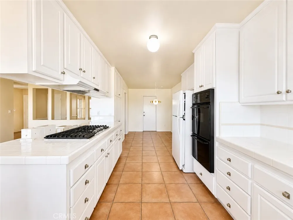 23707 Sandalwood West Hills, CA 91307