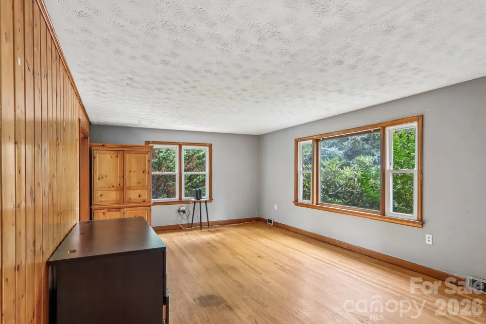 131 & 135 Boyd Avenue Waynesville, NC 28786