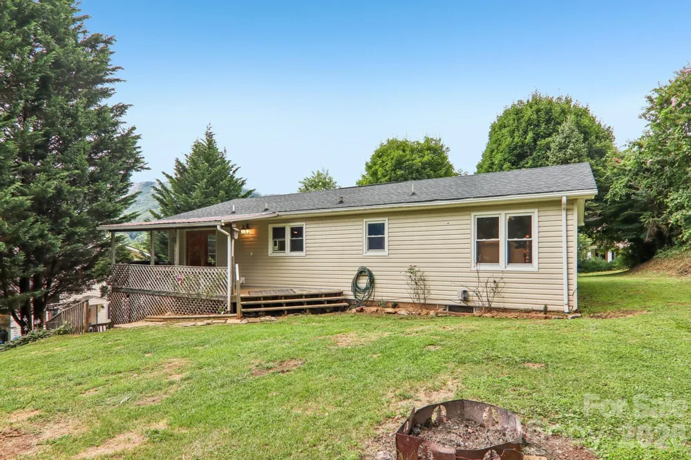131 & 135 Boyd Avenue Waynesville, NC 28786