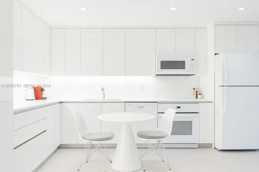 2301 Collins Ave #636 Miami Beach, FL 33139