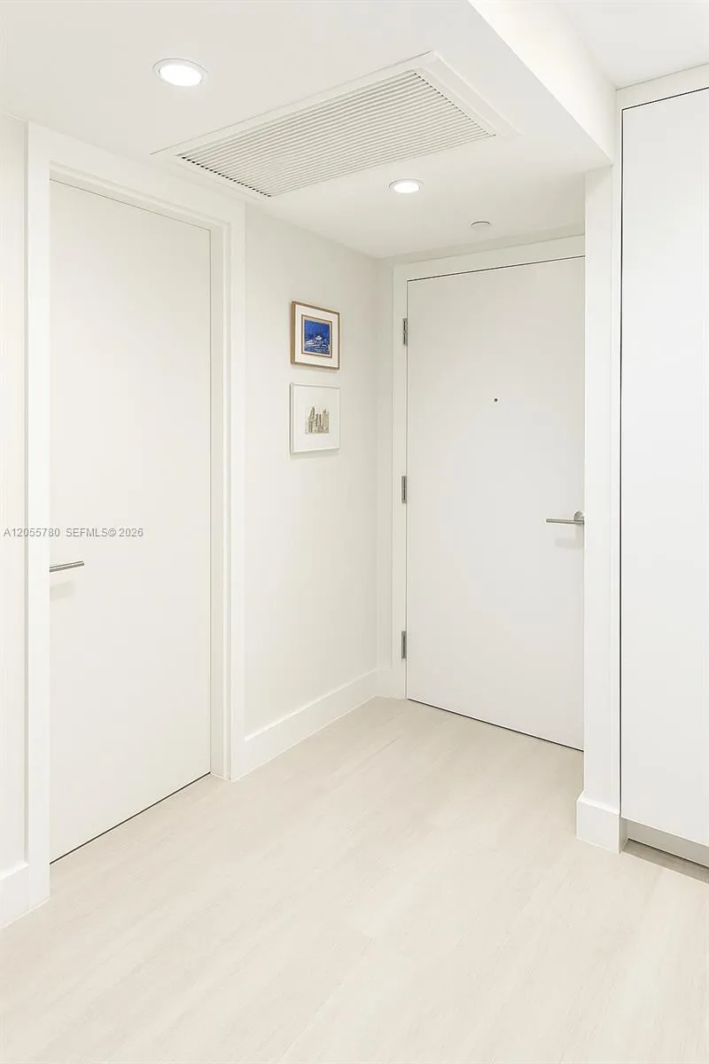2301 Collins Ave #636 Miami Beach, FL 33139
