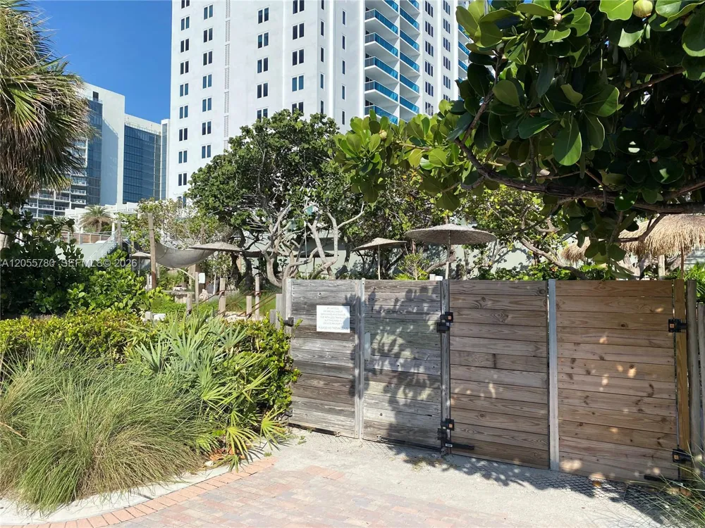 2301 Collins Ave #636 Miami Beach, FL 33139
