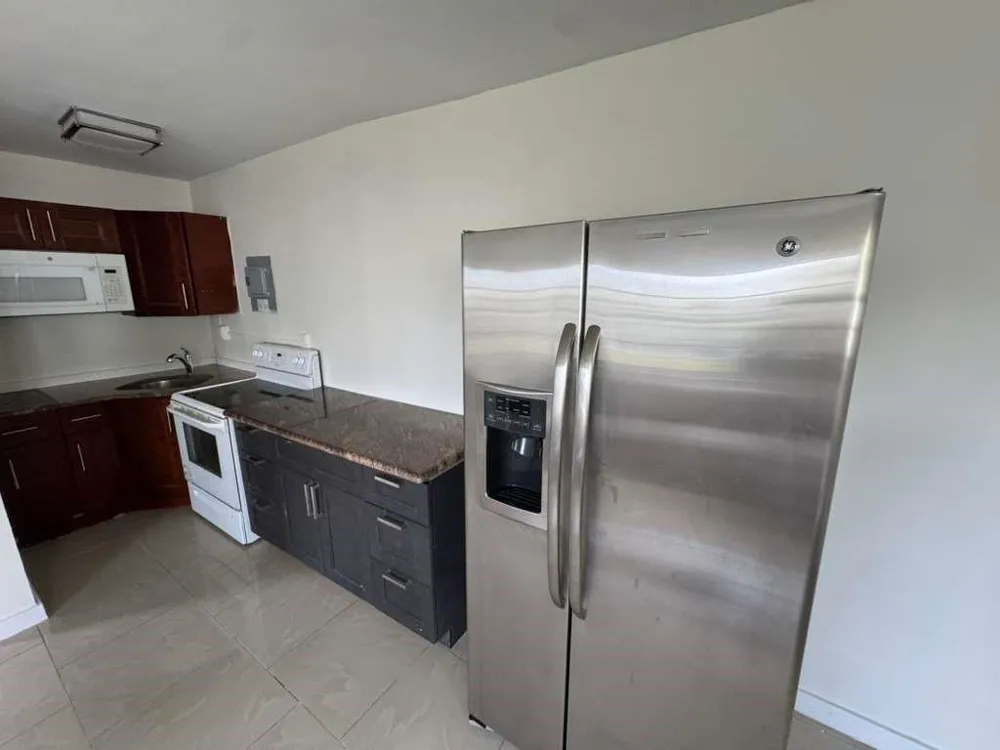 1042 Foster Road #1-2 Hallandale Beach, FL 33009