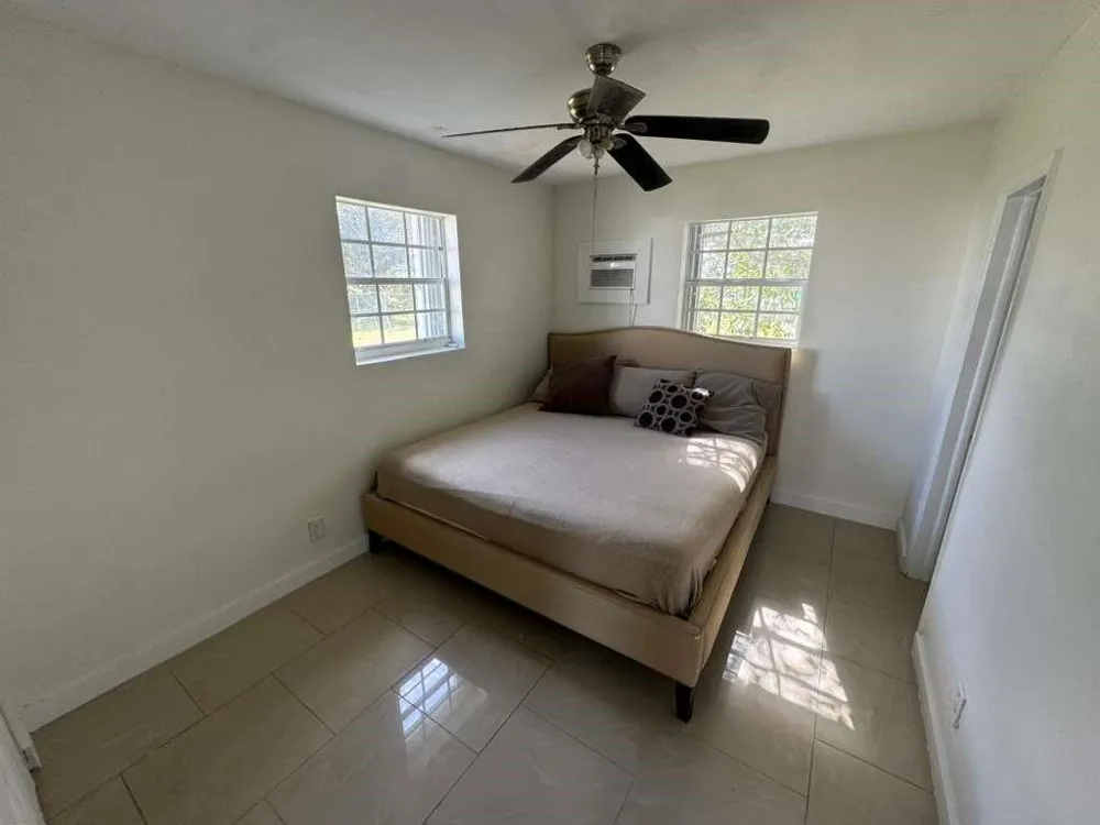 1042 Foster Road #1-2 Hallandale Beach, FL 33009