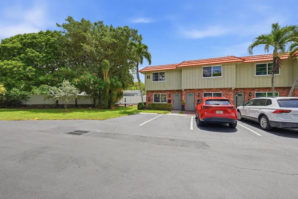 47 NE 20th Court #1H Wilton Manors, FL 33305