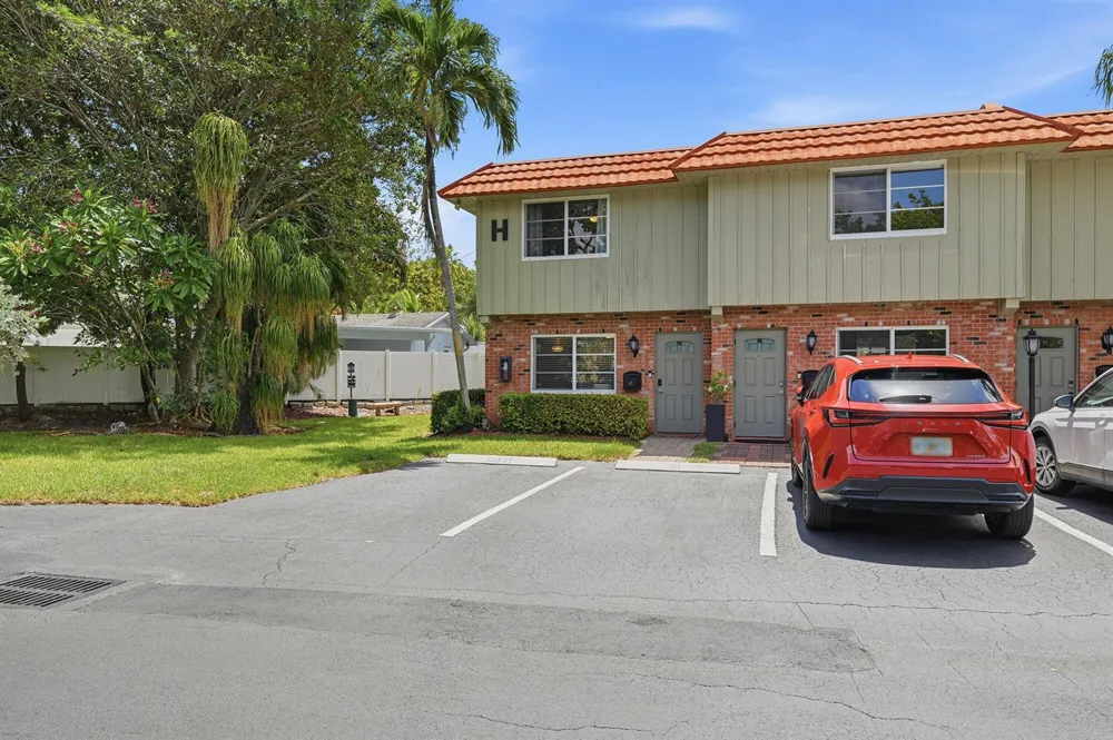 47 NE 20th Court #1H Wilton Manors, FL 33305