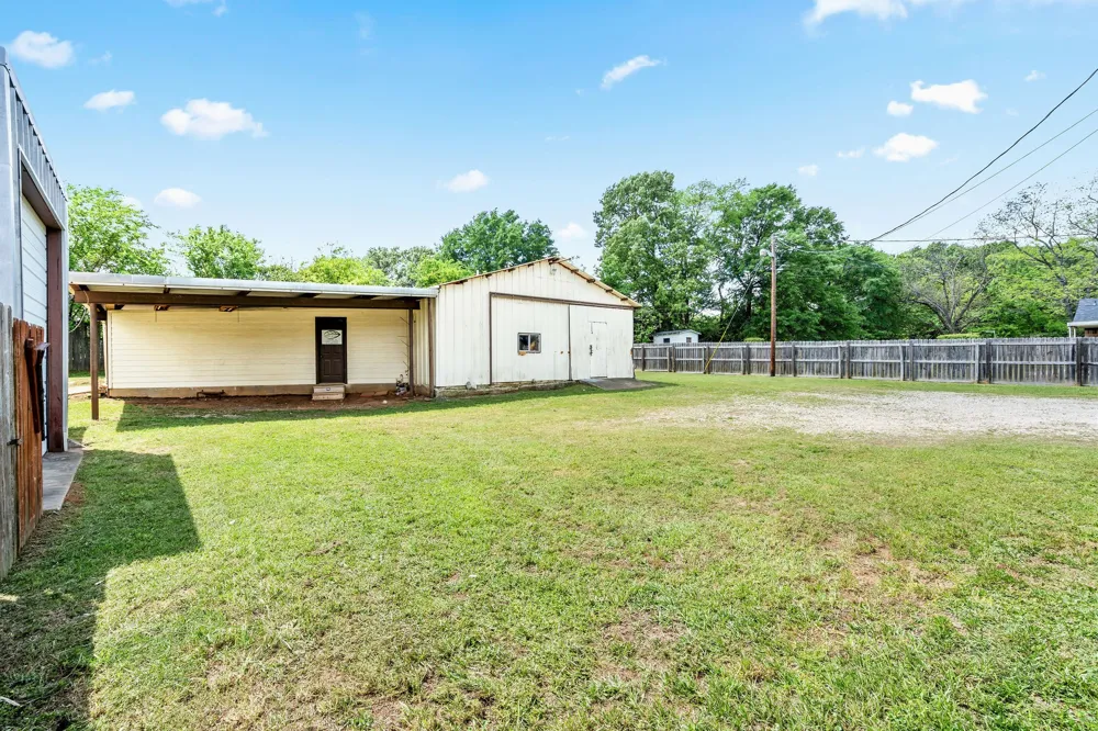 1006 Spring Street Longview, TX 75604