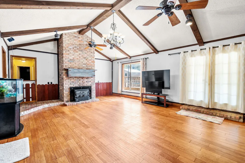 1006 Spring Street Longview, TX 75604