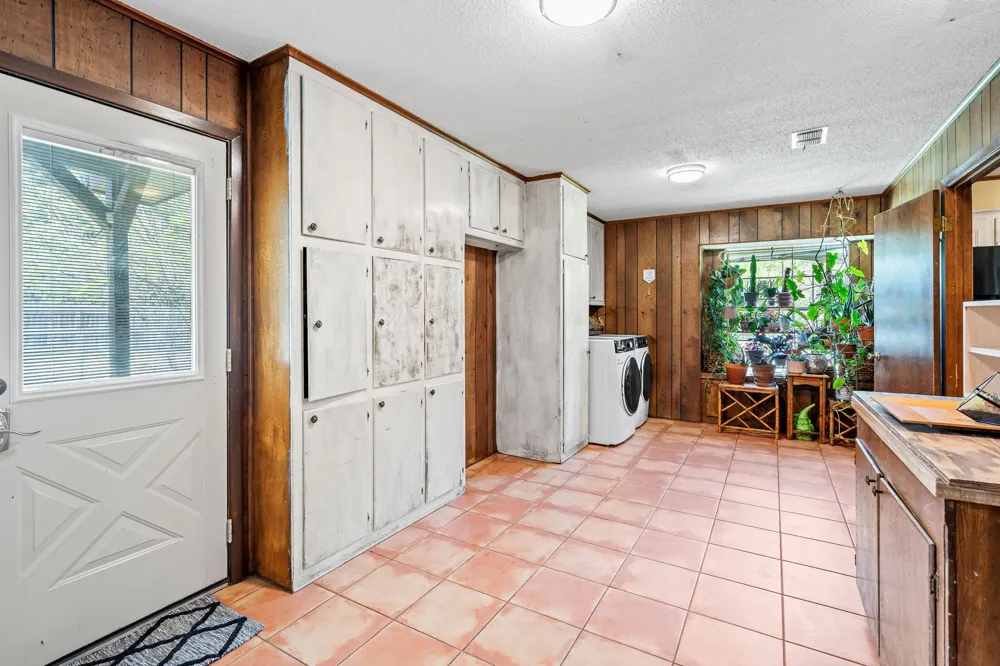 1006 Spring Street Longview, TX 75604