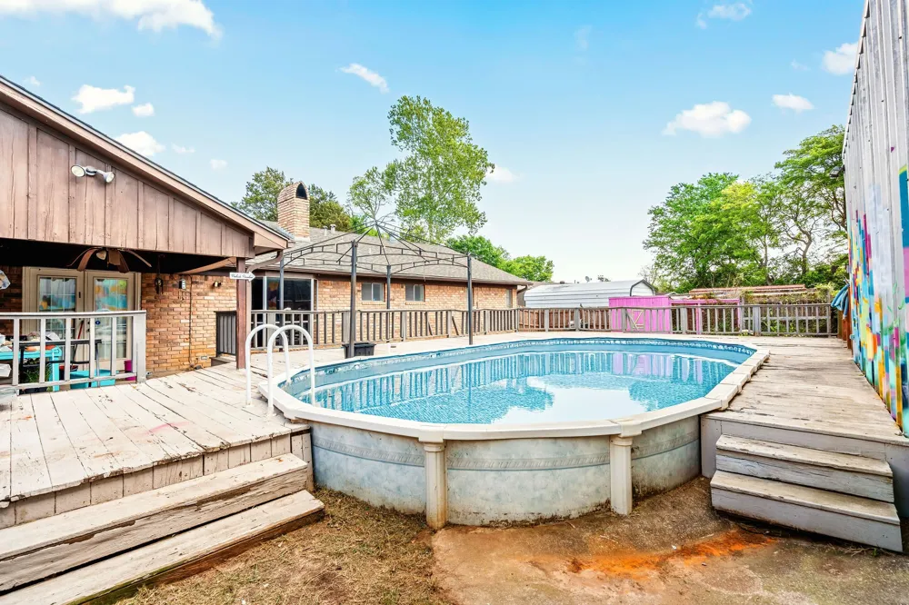 1006 Spring Street Longview, TX 75604