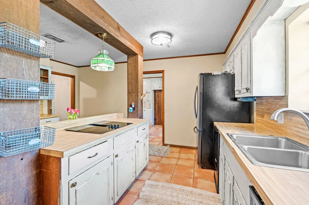 1006 Spring Street Longview, TX 75604