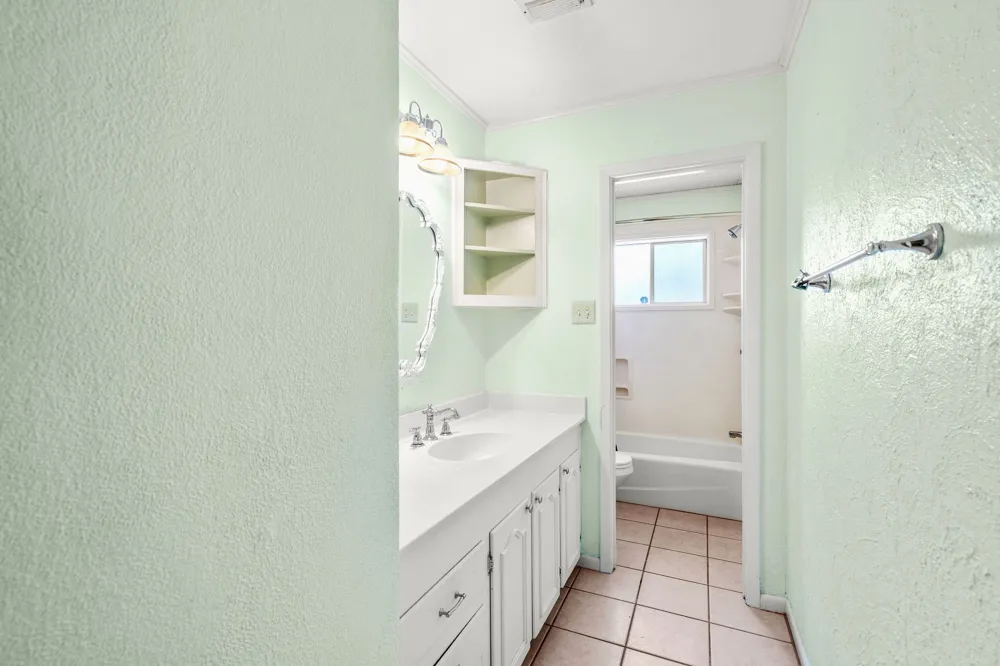 1006 Spring Street Longview, TX 75604