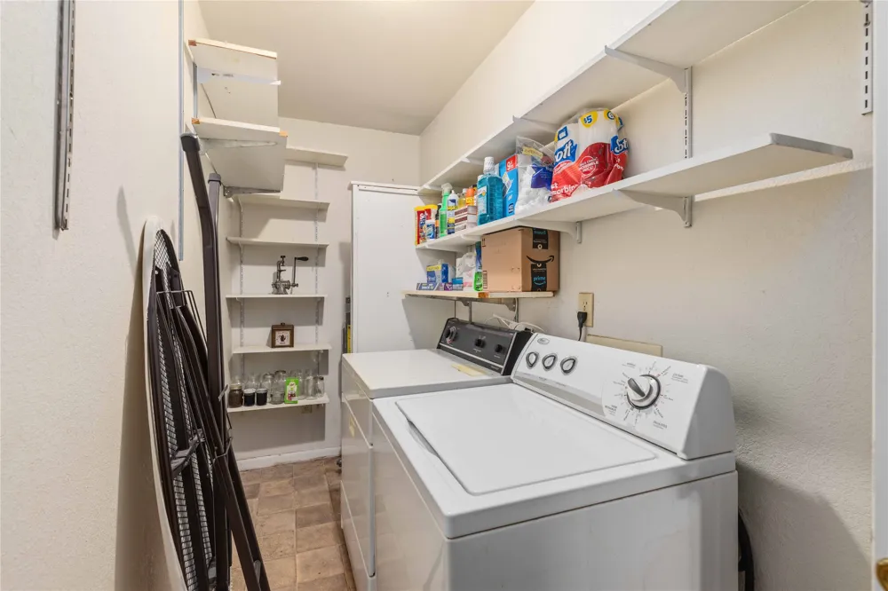 908 W 2nd Street Coleman, TX 76834