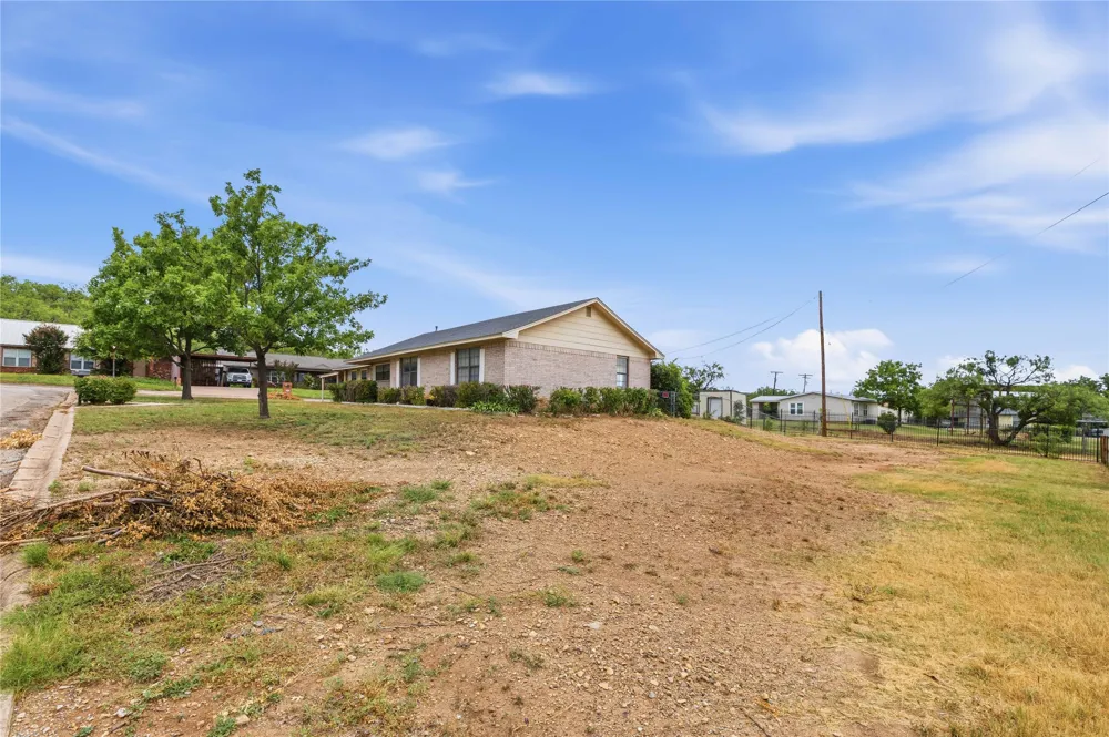 908 W 2nd Street Coleman, TX 76834