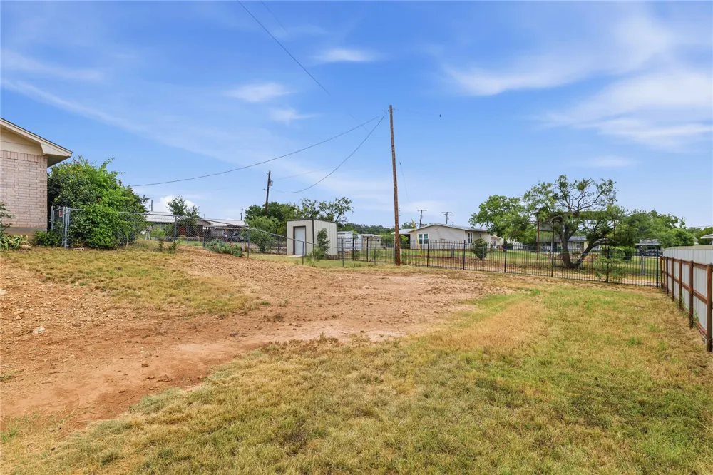 908 W 2nd Street Coleman, TX 76834