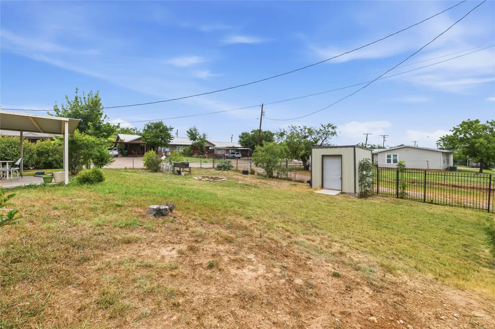 908 W 2nd Street Coleman, TX 76834