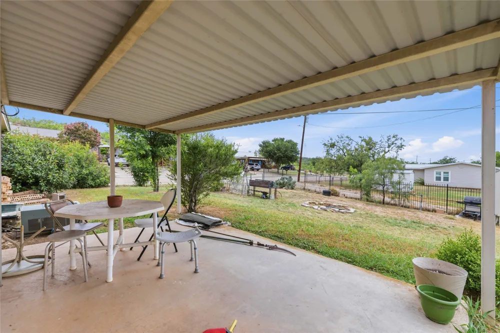 908 W 2nd Street Coleman, TX 76834