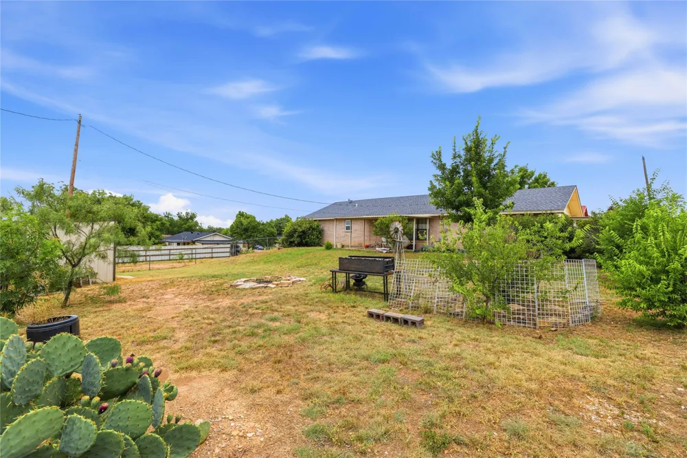 908 W 2nd Street Coleman, TX 76834