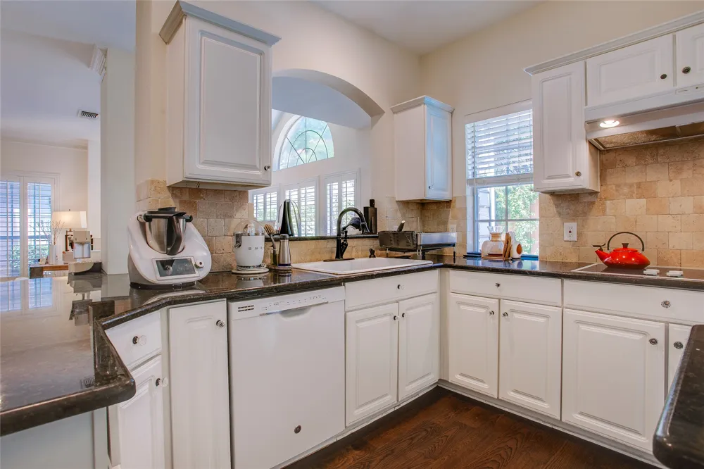 14628 Dickenson Court Addison, TX 75001