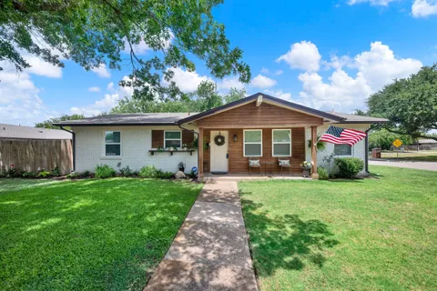 745 Pinehurst Drive
