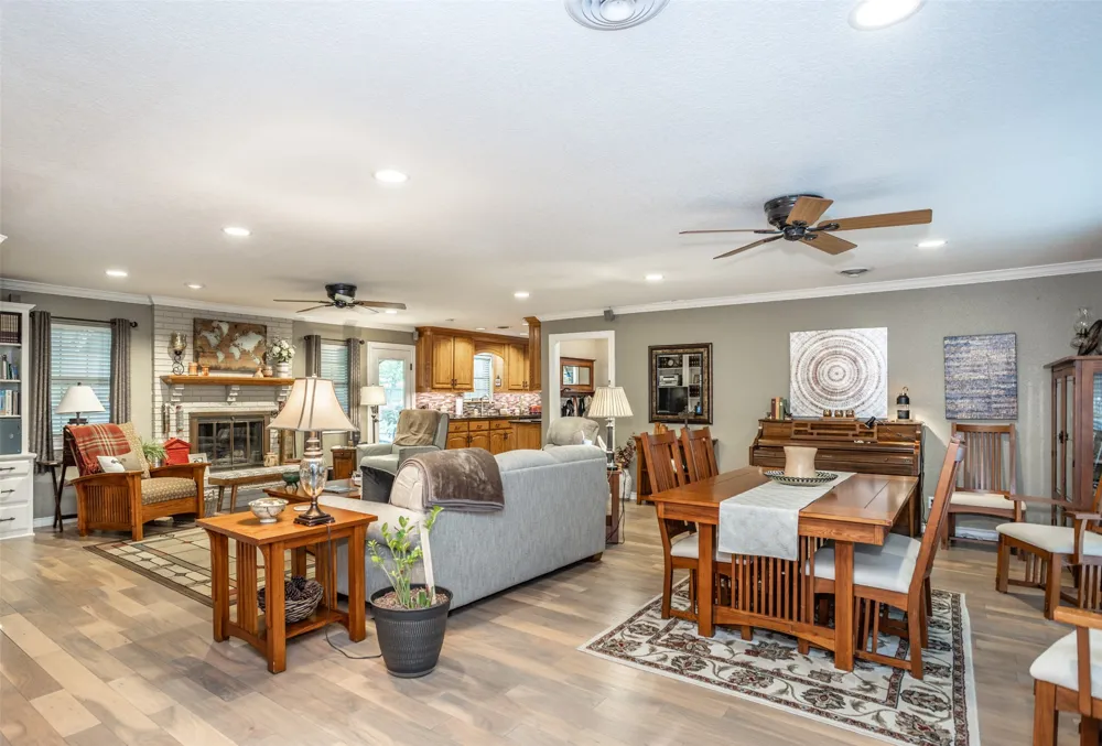 415 Rosedale Drive Gainesville, TX 76240